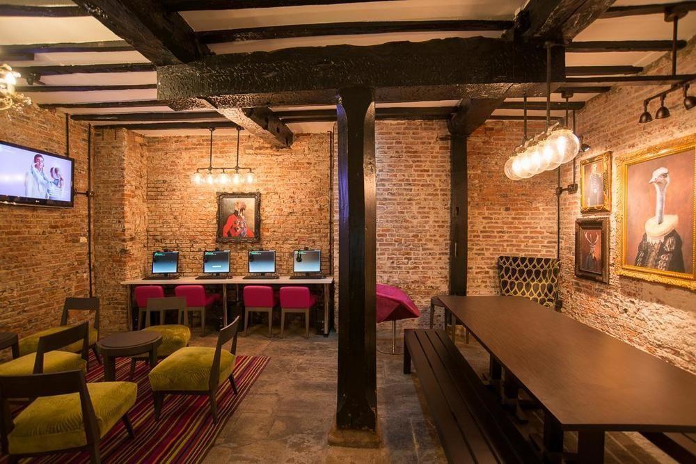 Safestay Micklegate Хостел *